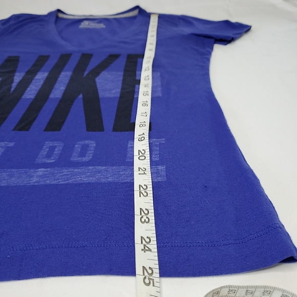 Nike Just Do It T-Shirt Crew Neck Slim Fit Medium - Picture 3 of 5